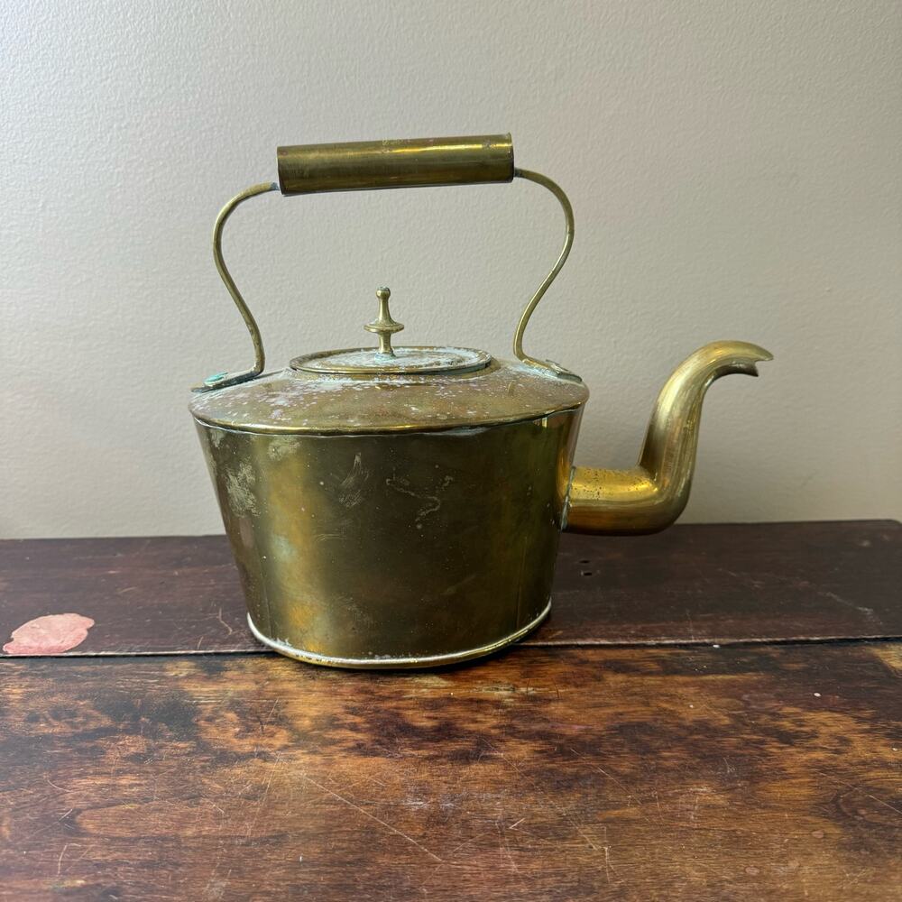 European Farmhouse Antique Brass‎ Teapot Tea Kettle with lid - Picture 3 of 9